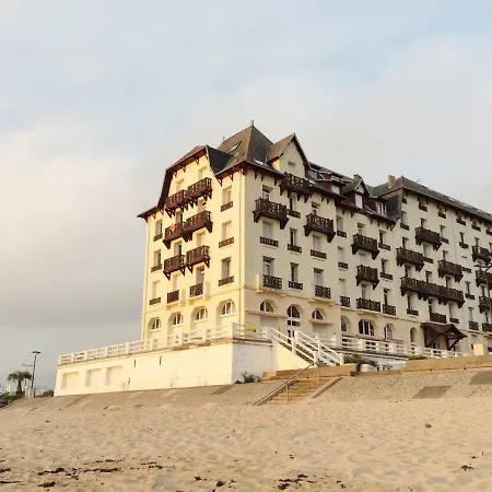 Studio~ Les Pieds Dans L'eau 2~ アパート