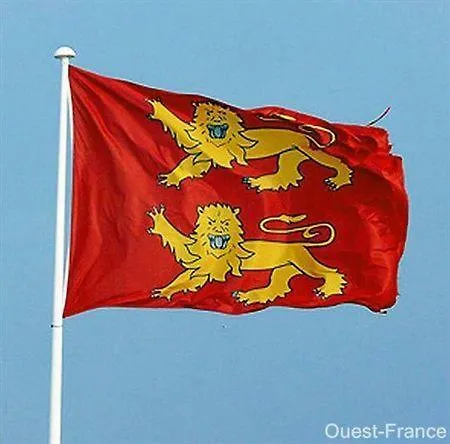 Studio~ Les Pieds Dans L'eau 2~