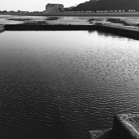 Studio~ Les Pieds Dans L'eau 2~ Daire Donville-les-Bains