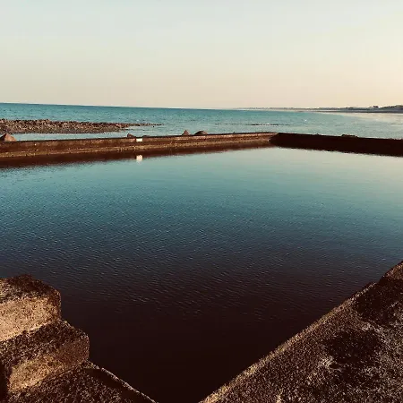 Studio~ Les Pieds Dans L'eau 2~ * Donville-les-Bains