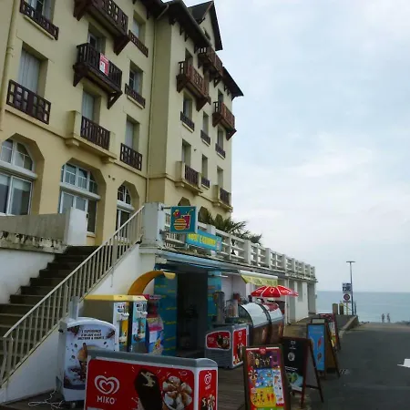 Studio~ Les Pieds Dans L'eau 2~ Appartement