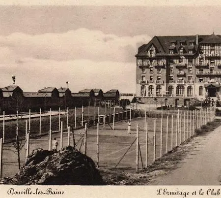 Studio~ Les Pieds Dans L'eau 2~ * Donville-les-Bains