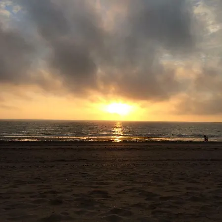 Studio~ Les Pieds Dans L'eau 2~ * Donville-les-Bains