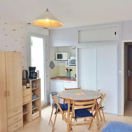 Apartment Studio~ Les Pieds Dans L'eau 2~ *