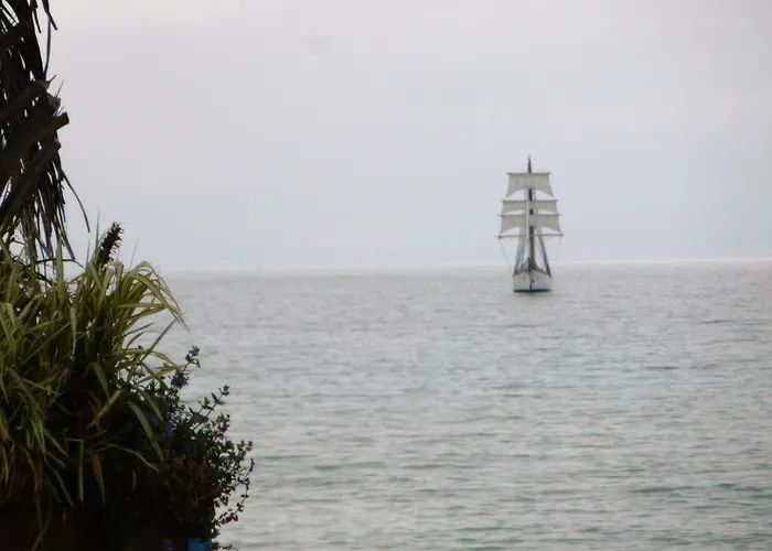 Studio~ Les Pieds Dans L'eau 2~ *