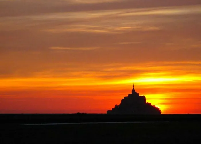 Studio~ Les Pieds Dans L'eau 2~ Donville-les-Bains